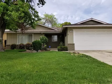 1236 Adler Dr, Clovis, CA 93612 photo 1