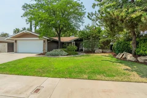 156 Burgan Ave, Clovis, CA 93611 photo 1