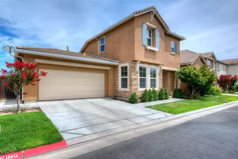 853 Beauregard Ln, Clovis, CA 93619 photo 1