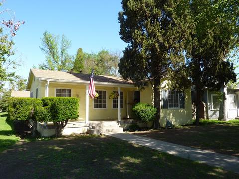 823 W 4th St, Madera, CA 93637 photo 1