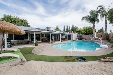 386 Burgan Ave, Clovis, CA 93611 photo 1