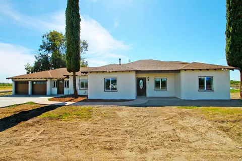 7182 22nd Ave, Lemoore, CA 93245 photo 1