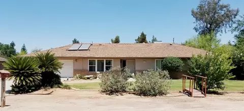 36271 Cloverleaf Ave, Madera, CA 93636 photo 1