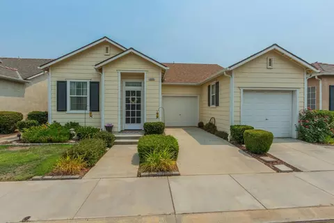 1965 N Glen Alva Ln, Clovis, CA 93619 photo 1
