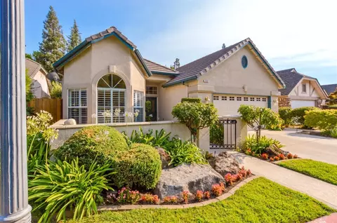2350 Dawson Cove Ln S, Clovis, CA 93611 photo 1