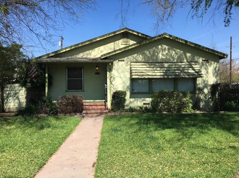 1304 Pine St, Selma, CA 93662 photo 1