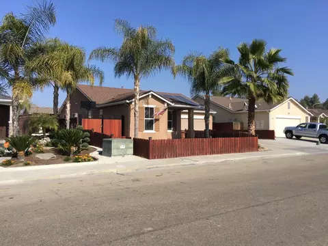5337 E Lorena Ave, Fresno, CA 93727 photo 1