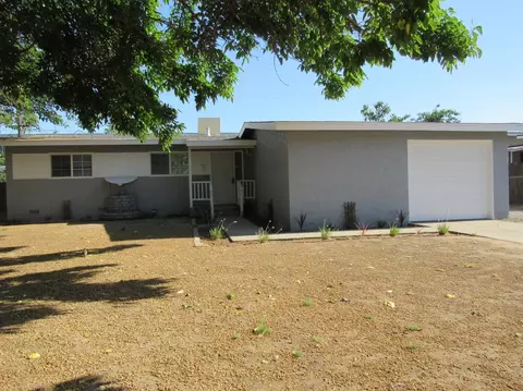 219 Mitchell Ave, Clovis, CA 93612 photo 1