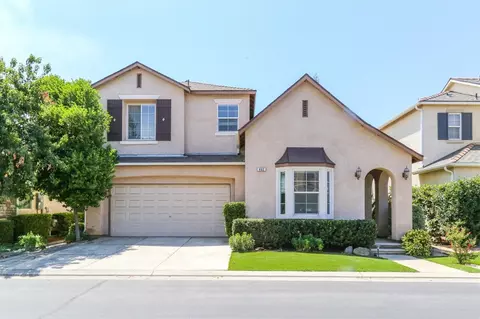 662 W Edinburgh Ln, Clovis, CA 93619 photo 1
