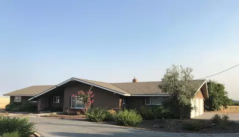 10644 E Tulare Ave, Sanger, CA 93657 photo 1