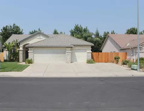 852 N Mcarthur Ave, Clovis, CA 93611 photo 1