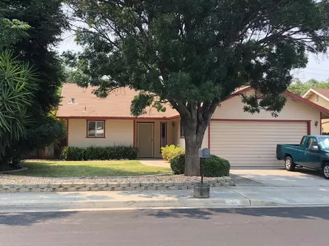 1766 4th St, Clovis, CA 93611 photo 1