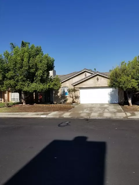3751 Baron Ave, Clovis, CA 93612 photo 1