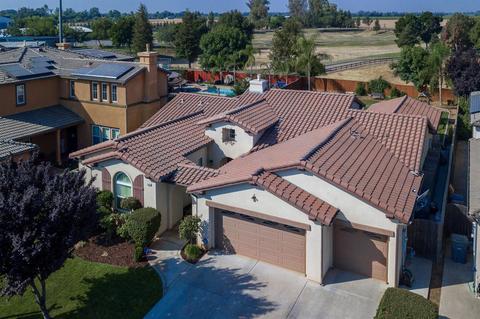 10583 E Biscayne Ct, Clovis, CA 93619 photo 1