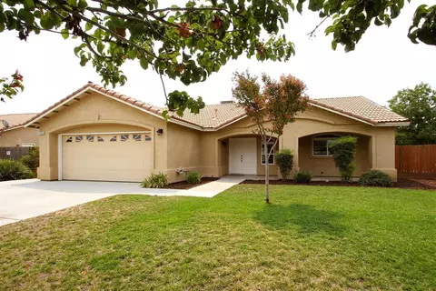 14259 W B St, Kerman, CA 93630 photo 1