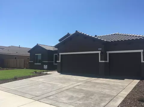 909 S Susan Ave, Kerman, CA 93630 photo 1