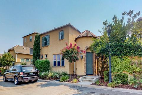 3834 Loyola Ln, Clovis, CA 93619 photo 1
