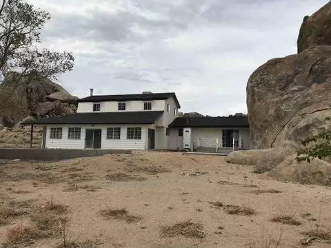 433 Sunset Dr, Lone Pine, CA 93545 photo 1