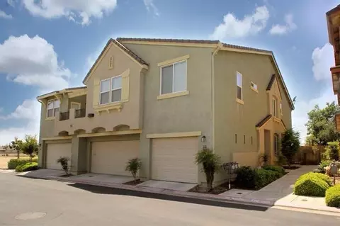 372 N Amedeo Ln, Clovis, CA 93611 photo 1