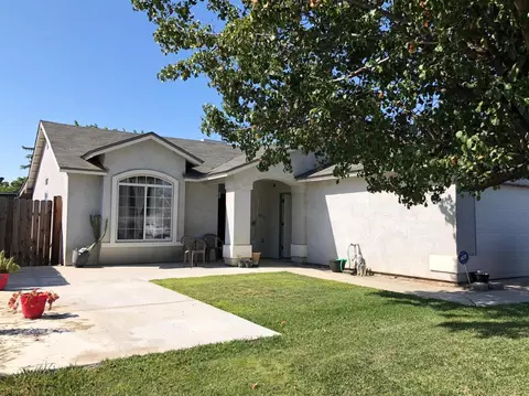 834 Rabe St, Firebaugh, CA 93622 photo 1