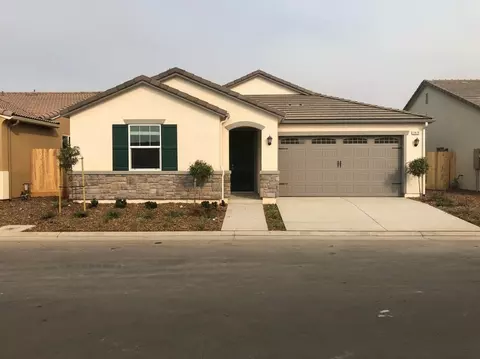 2429 Lombard Ln, Clovis, CA 93619 photo 1