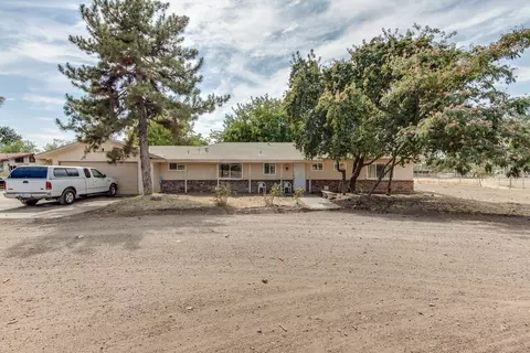 8437 N Madsen Ave, Clovis, CA 93619 photo 1