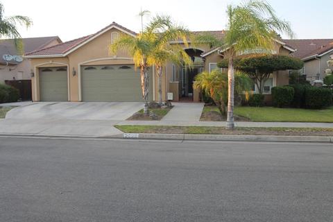 3089 Rialto Ave, Clovis, CA 93619 photo 1