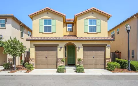 3675 Alcove Way, Clovis, CA 93611 photo 1
