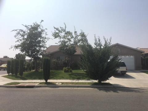 1960 Madison Dr, Madera, CA 93638 photo 1