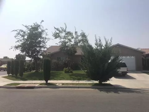 1960 Madison Dr, Madera, CA 93638 photo 1