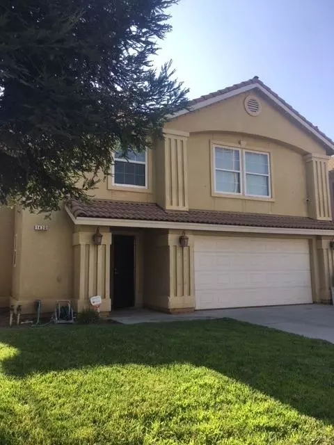 1432 Deborah Ln, Madera, CA 93637 photo 1