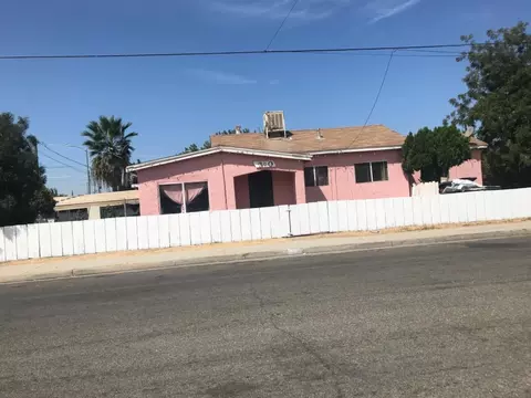 300 Hull Ave, Madera, CA 93638 photo 1