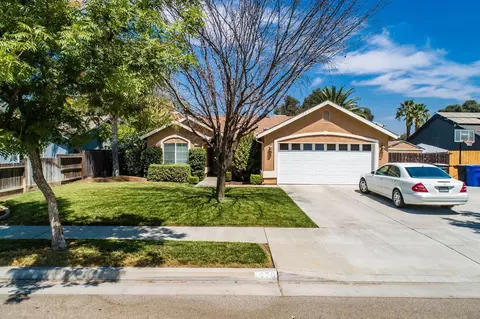 970 Yosemite Dr, Lemoore, CA 93245 photo 1