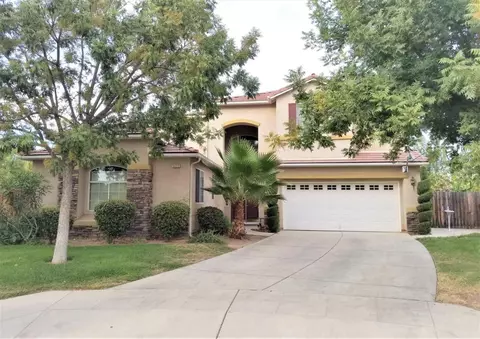 5695 E Lorena Ave, Fresno, CA 93727 photo 1