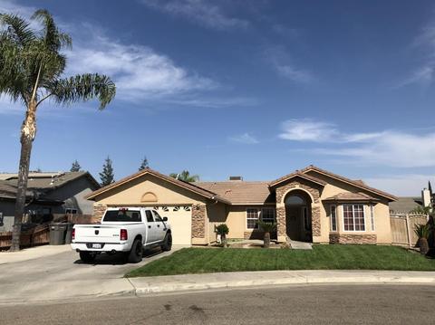 720 Mckenna Ct, Kerman, CA 93630 photo 1