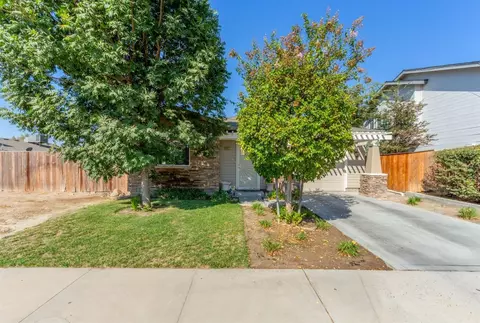 517 S Del Norte Ave, Kerman, CA 93630 photo 1