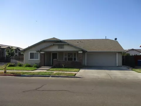 1984 E Lincoln Ave, Reedley, CA 93654 photo 1