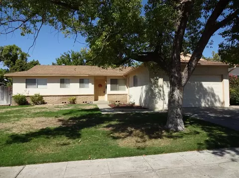 329 W Ashcroft Ave, Clovis, CA 93612 photo 1