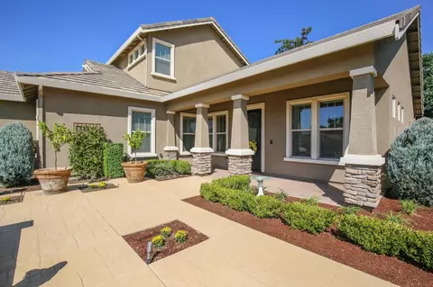 2829 Graybark Ave, Clovis, CA 93619 photo 1