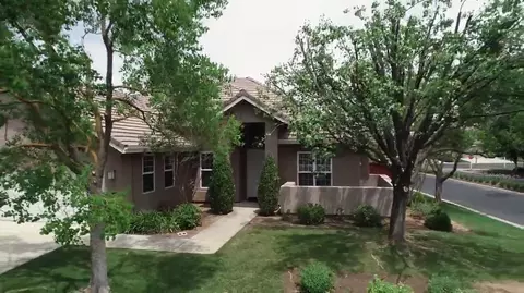 4652 N Crestmoor Ave, Clovis, CA 93619 photo 1