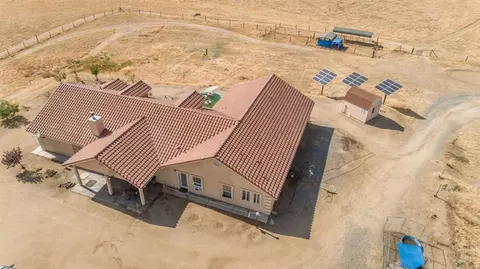 34700 Willow Dr, Raymond, CA 93653 photo 1