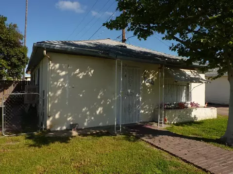1013 W 5th St, Madera, CA 93637 photo 1
