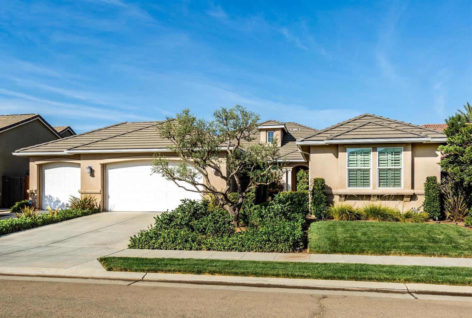 1954 N Langley Ave, Clovis, CA 93619 photo 1