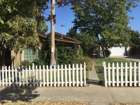 4767 E Grant Ave, Fresno, CA 93702 photo 1