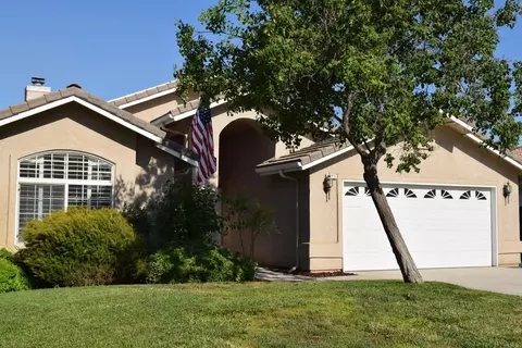 571 Bluejay Ave, Lemoore, CA 93245 photo 1
