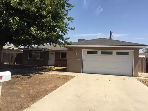426 Alder Dr, Lemoore, CA 93245 photo 1