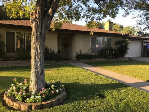 2820 Holiday Way, Madera, CA 93637 photo 1