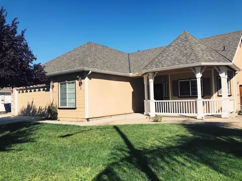 1008 Liberation Way, Lemoore, CA 93245 photo 1