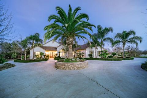 10194 N Fowler Ave, Clovis, CA 93619 photo 1