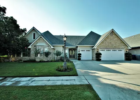 258 W Vermont Ave, Clovis, CA 93619 photo 1